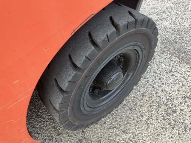 Forklift — Auction (lot 8461-4015)