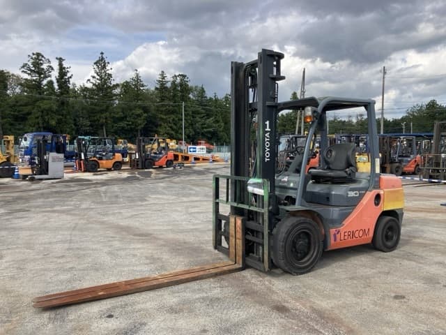 Forklift — Auction (lot 8461-4016)