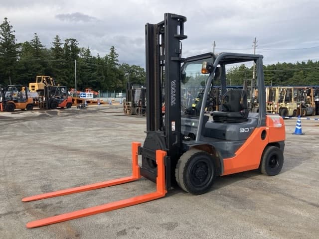Forklift — Auction (lot 8461-4022)