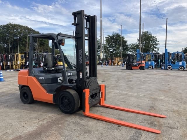 Forklift — Auction (lot 8461-4022)