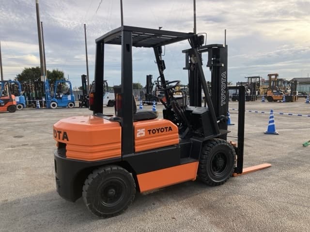 Forklift — Auction (lot 8461-4028)