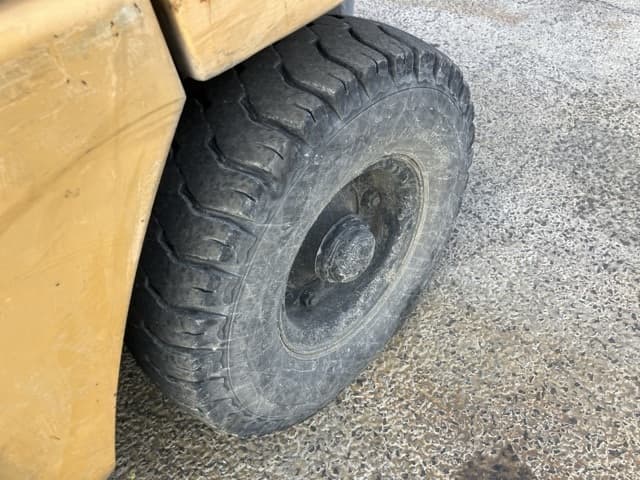 Forklift — Auction (lot 8461-4029)