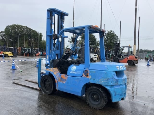 Forklift — Auction (lot 8461-4039)
