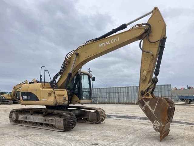 EXCAVATOR — Auction (lot 8461-404)