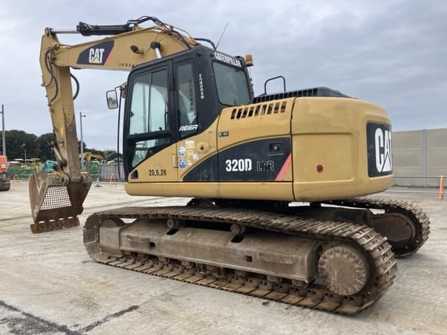 EXCAVATOR — Auction (lot 8461-404)