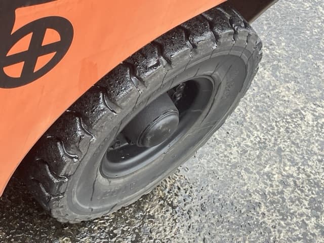 Forklift — Auction (lot 8461-4043)