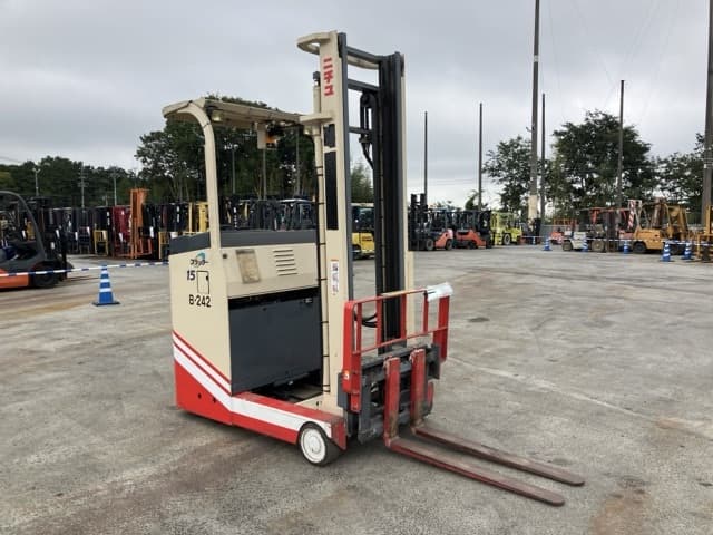 Reach Forklift — Auction (lot 8461-4048)