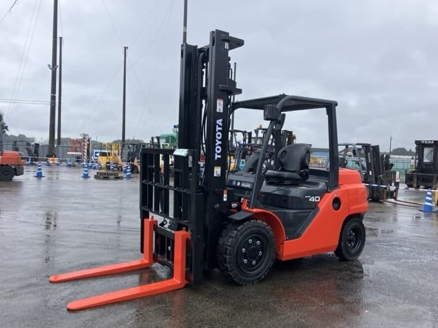 Forklift — Auction (lot 8461-4054)