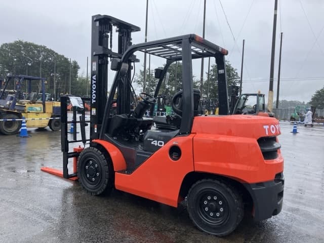 Forklift — Auction (lot 8461-4054)