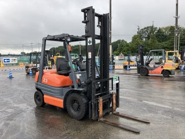 Forklift — Auction (lot 8461-4057)
