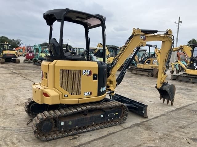 MINI EXCAVATOR — Auction (lot 8461-406)