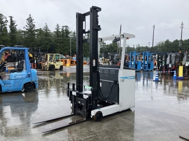 Reach Forklift — Auction (lot 8461-4064)
