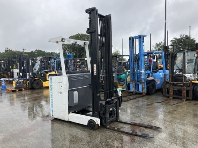 Reach Forklift — Auction (lot 8461-4064)