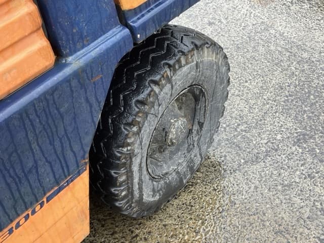 Forklift — Auction (lot 8461-4065)