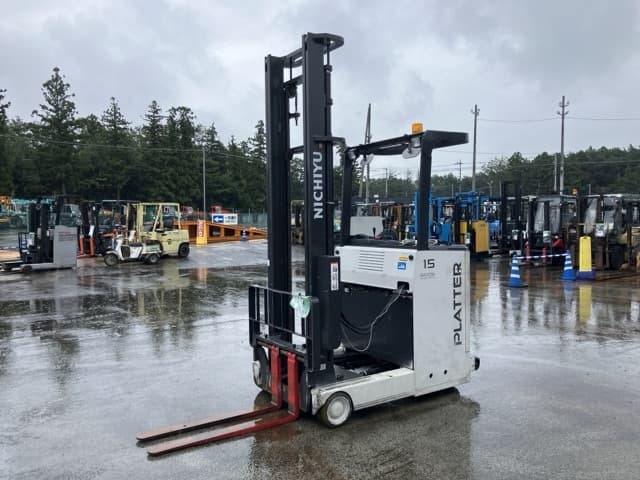 Reach Forklift — Auction (lot 8461-4072)