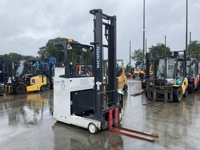 Reach Forklift — Auction (lot 8461-4072)