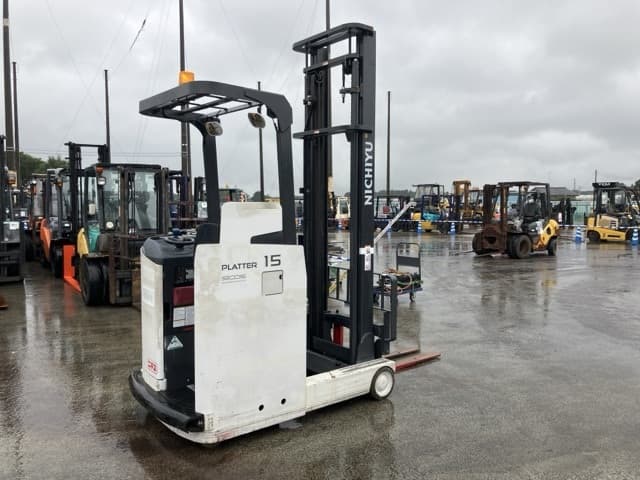 Reach Forklift — Auction (lot 8461-4072)