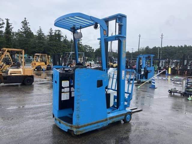 Reach Forklift — Auction (lot 8461-4077)