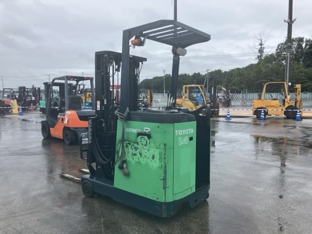 Reach Forklift — Auction (lot 8461-4078)