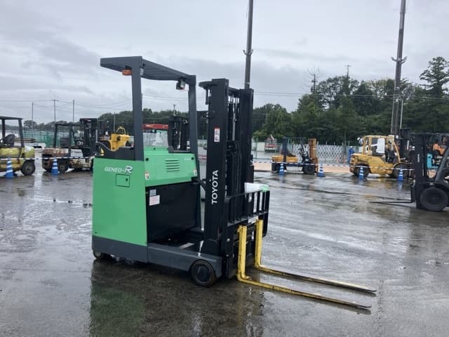 Reach Forklift — Auction (lot 8461-4080)