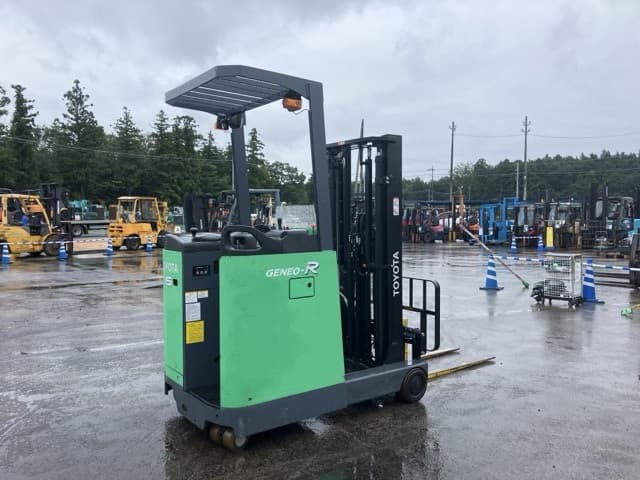 Reach Forklift — Auction (lot 8461-4080)