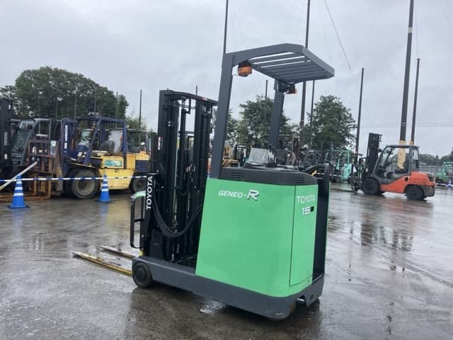 Reach Forklift — Auction (lot 8461-4080)