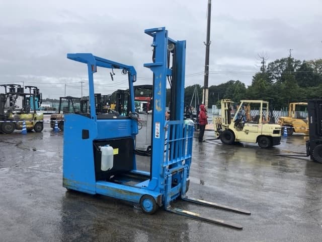 Reach Forklift — Auction (lot 8461-4081)