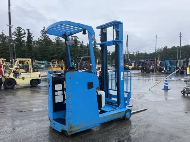 Reach Forklift — Auction (lot 8461-4081)