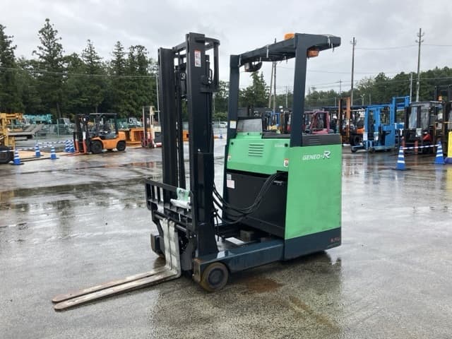 Reach Forklift — Auction (lot 8461-4083)