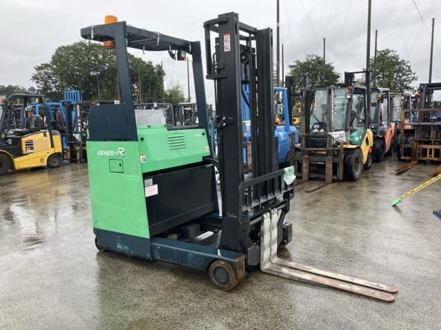Reach Forklift — Auction (lot 8461-4083)