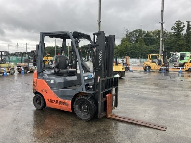 Forklift — Auction (lot 8461-4084)