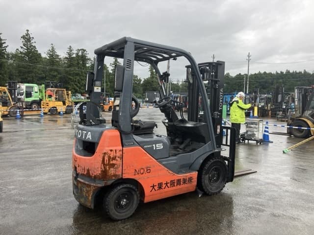 Forklift — Auction (lot 8461-4084)
