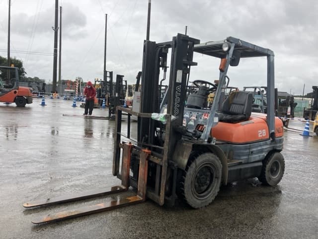 Forklift — Auction (lot 8461-4085)
