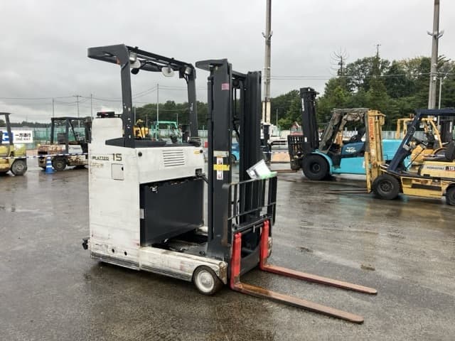 Reach Forklift — Auction (lot 8461-4090)