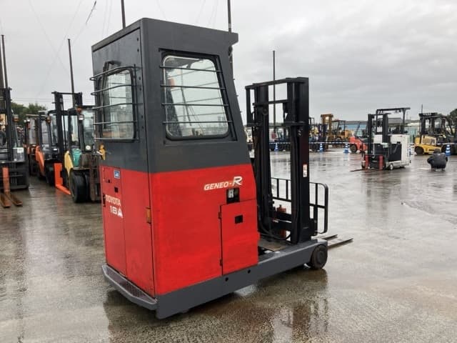 Reach Forklift — Auction (lot 8461-4094)