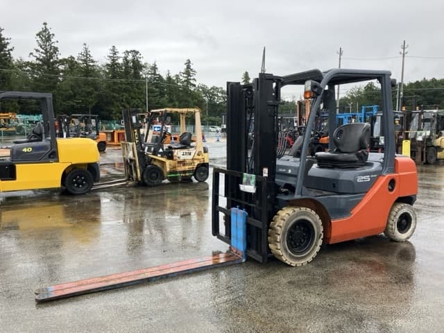 Forklift — Auction (lot 8461-4096)