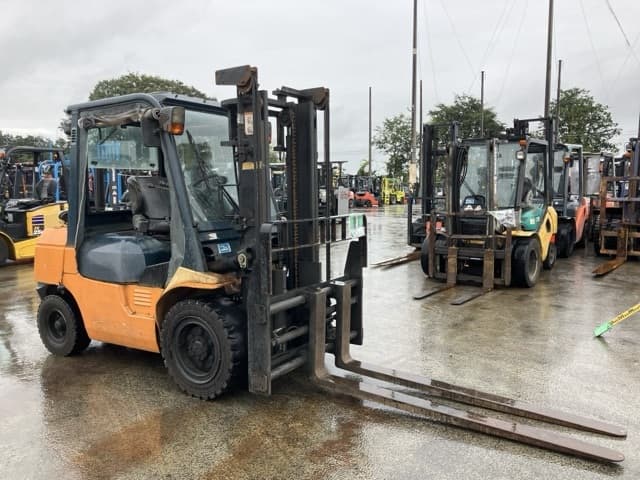Forklift — Auction (lot 8461-4099)