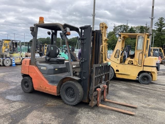 Forklift — Auction (lot 8461-4100)