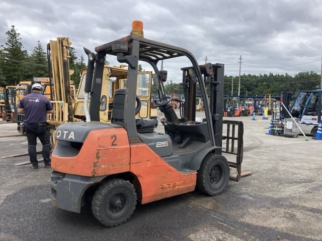 Forklift — Auction (lot 8461-4100)