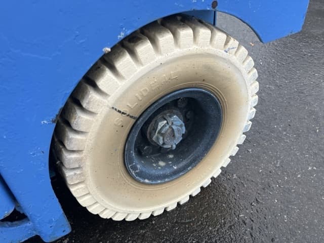 AERIAL WORK PLATFORM — Auction (lot 8461-411)