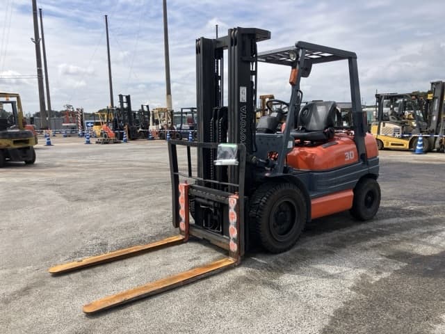Forklift — Auction (lot 8461-4112)