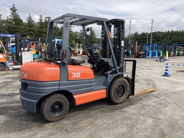 Forklift — Auction (lot 8461-4112)