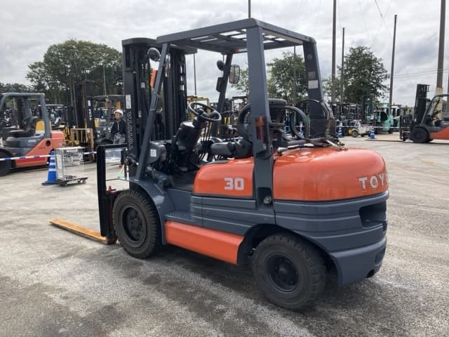 Forklift — Auction (lot 8461-4112)