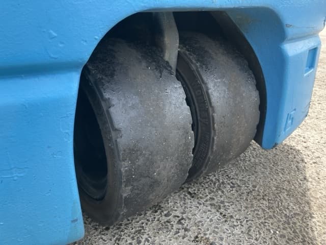 Battery Forklift — Auction (lot 8461-4113)