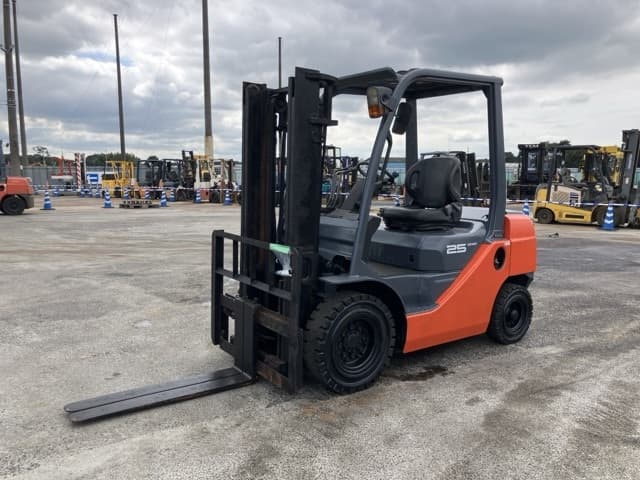 Forklift — Auction (lot 8461-4120)