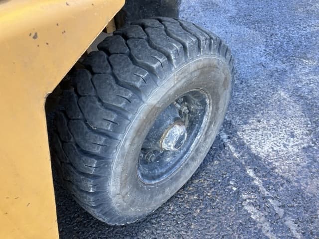 Forklift — Auction (lot 8461-4127)