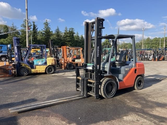 Forklift — Auction (lot 8461-4132)