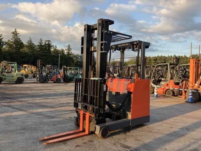 Reach Forklift — Auction (lot 8461-4139)