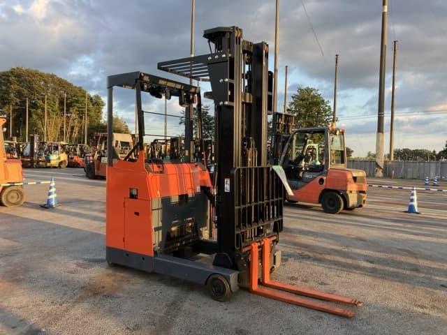 Reach Forklift — Auction (lot 8461-4139)
