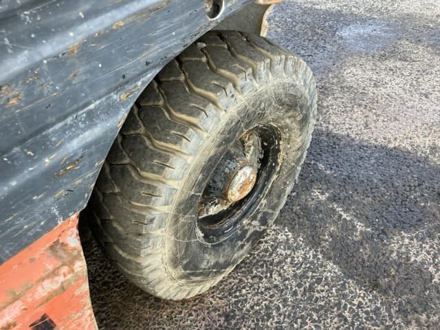 Forklift — Auction (lot 8461-4140)